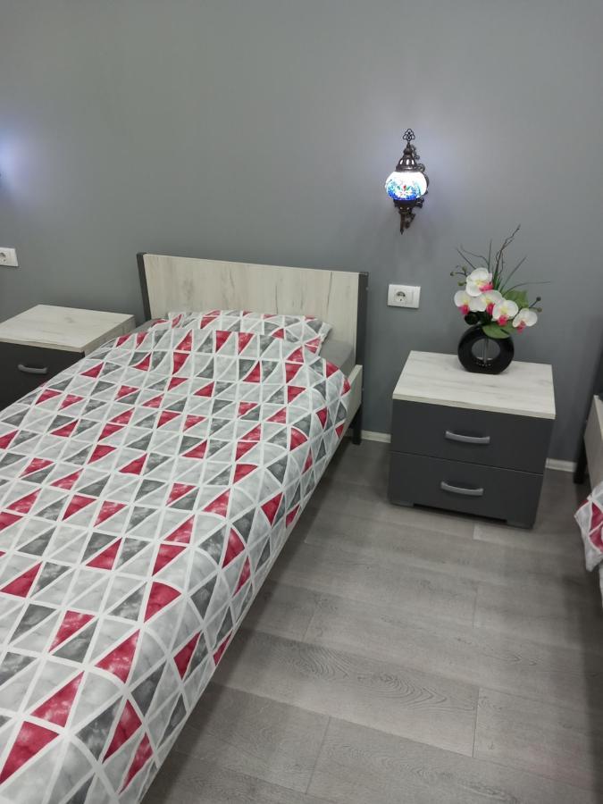 Apartman Stari Most - Old Bridge Bečej Exteriör bild